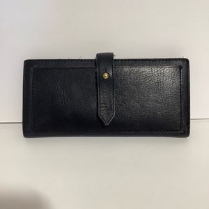 Madewell women’s black pebbled leather wallet